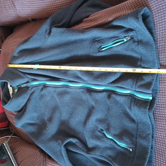 Under Armour jacket - Picture 6 of 6